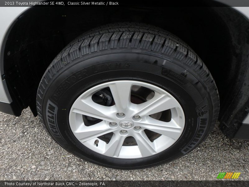 Classic Silver Metallic / Black 2013 Toyota Highlander SE 4WD