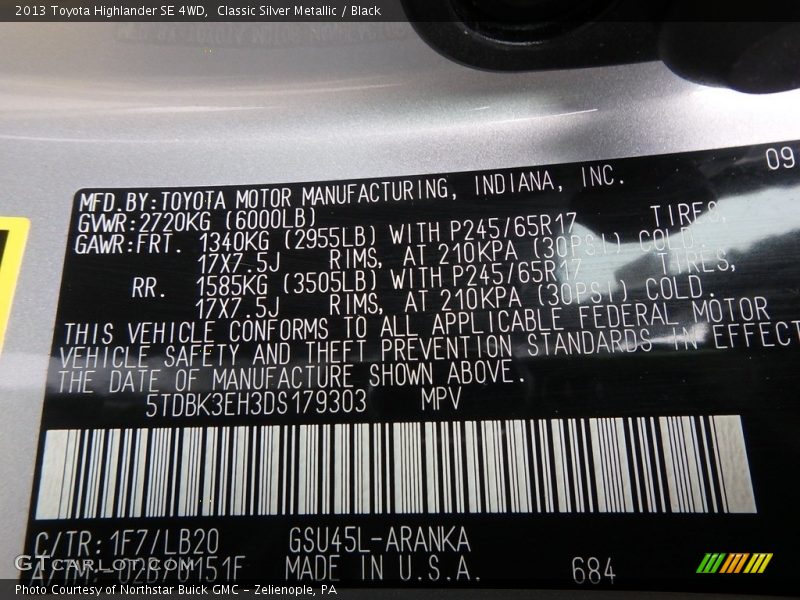 Classic Silver Metallic / Black 2013 Toyota Highlander SE 4WD