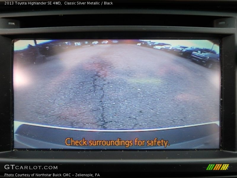 Classic Silver Metallic / Black 2013 Toyota Highlander SE 4WD