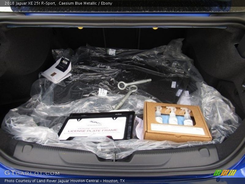 Caesium Blue Metallic / Ebony 2018 Jaguar XE 25t R-Sport