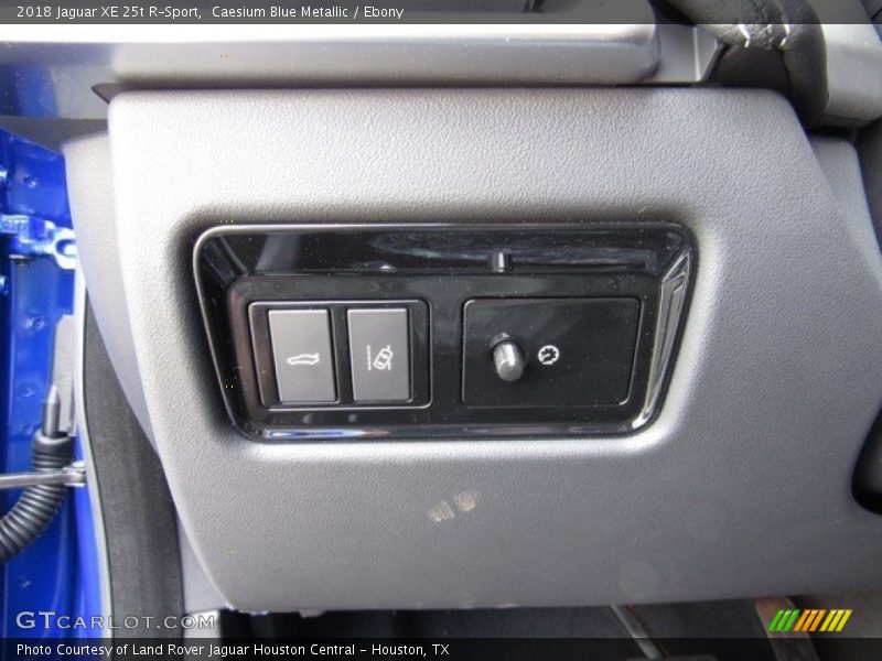 Caesium Blue Metallic / Ebony 2018 Jaguar XE 25t R-Sport