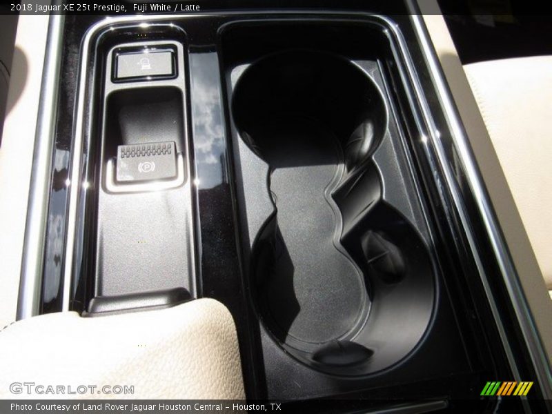 Fuji White / Latte 2018 Jaguar XE 25t Prestige