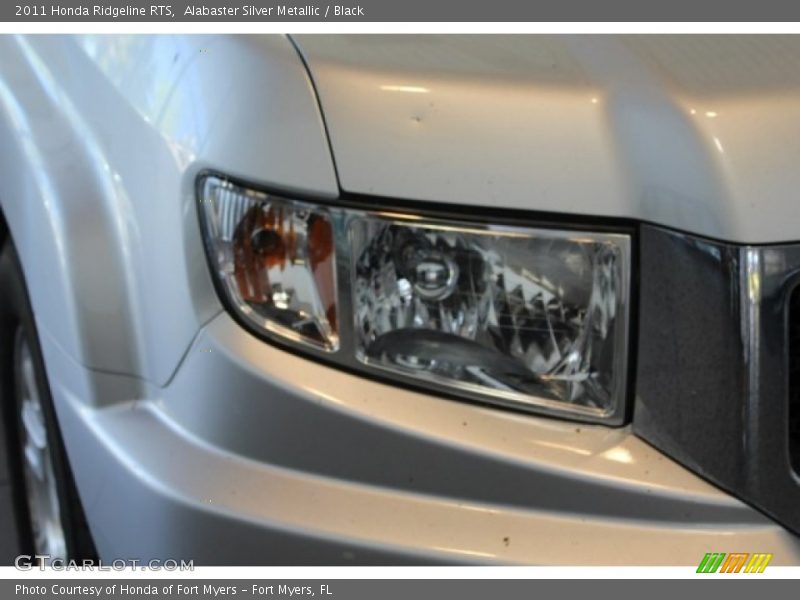 Alabaster Silver Metallic / Black 2011 Honda Ridgeline RTS