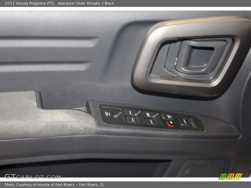 Alabaster Silver Metallic / Black 2011 Honda Ridgeline RTS
