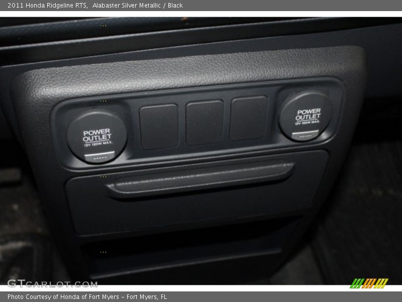 Alabaster Silver Metallic / Black 2011 Honda Ridgeline RTS