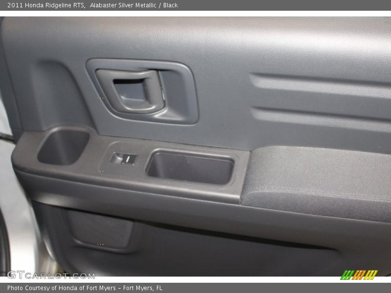 Alabaster Silver Metallic / Black 2011 Honda Ridgeline RTS