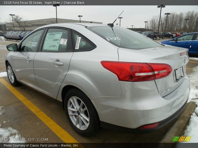 Ingot Silver / Charcoal Black 2018 Ford Focus SE Sedan