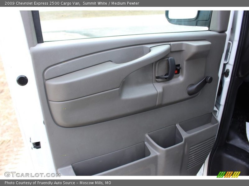 Summit White / Medium Pewter 2009 Chevrolet Express 2500 Cargo Van