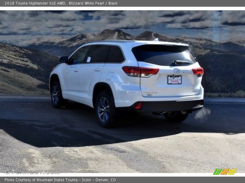 Blizzard White Pearl / Black 2018 Toyota Highlander XLE AWD