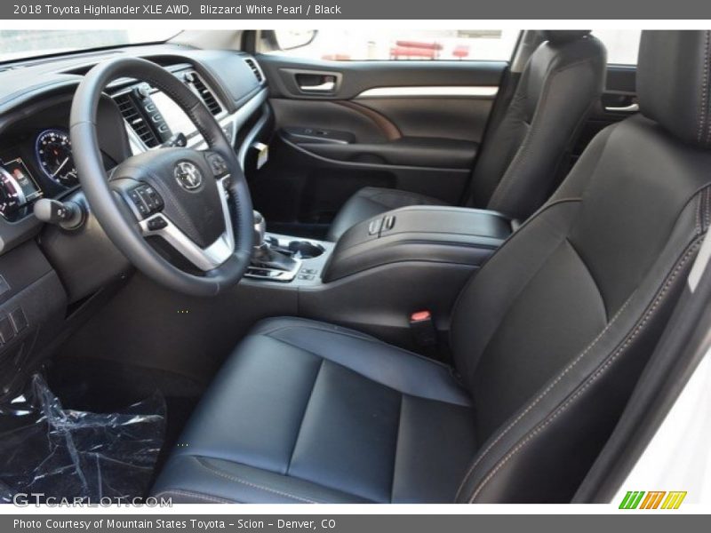 Blizzard White Pearl / Black 2018 Toyota Highlander XLE AWD