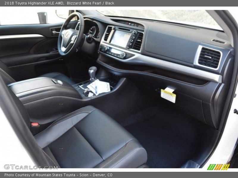 Blizzard White Pearl / Black 2018 Toyota Highlander XLE AWD