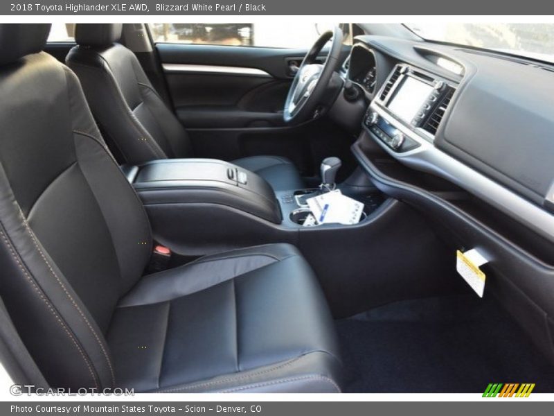 Blizzard White Pearl / Black 2018 Toyota Highlander XLE AWD
