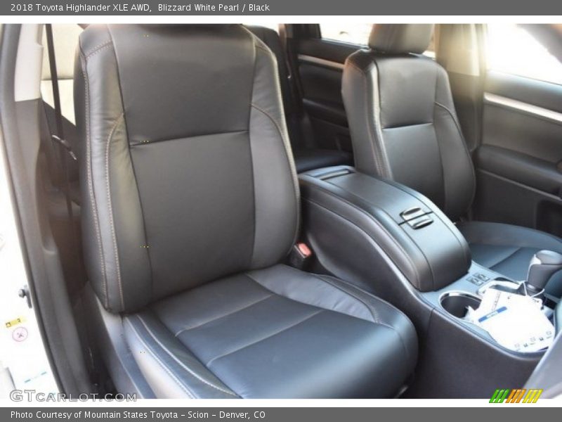 Blizzard White Pearl / Black 2018 Toyota Highlander XLE AWD