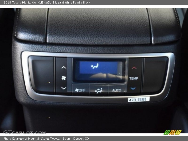 Blizzard White Pearl / Black 2018 Toyota Highlander XLE AWD