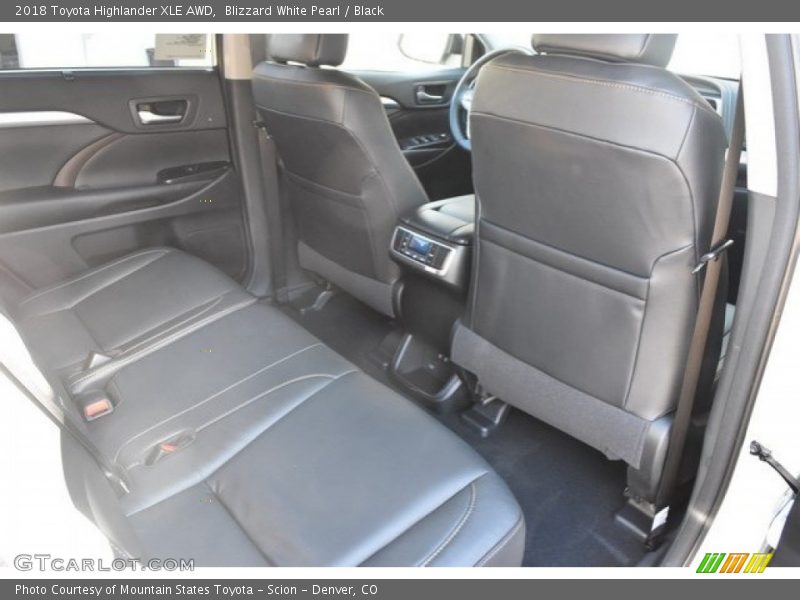 Blizzard White Pearl / Black 2018 Toyota Highlander XLE AWD