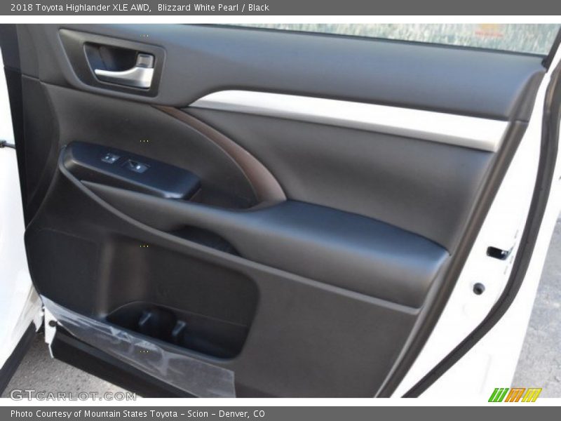 Blizzard White Pearl / Black 2018 Toyota Highlander XLE AWD