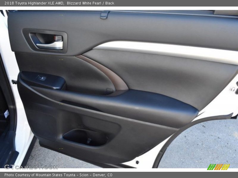Blizzard White Pearl / Black 2018 Toyota Highlander XLE AWD