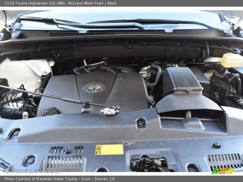 Blizzard White Pearl / Black 2018 Toyota Highlander XLE AWD