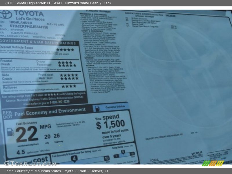 Blizzard White Pearl / Black 2018 Toyota Highlander XLE AWD