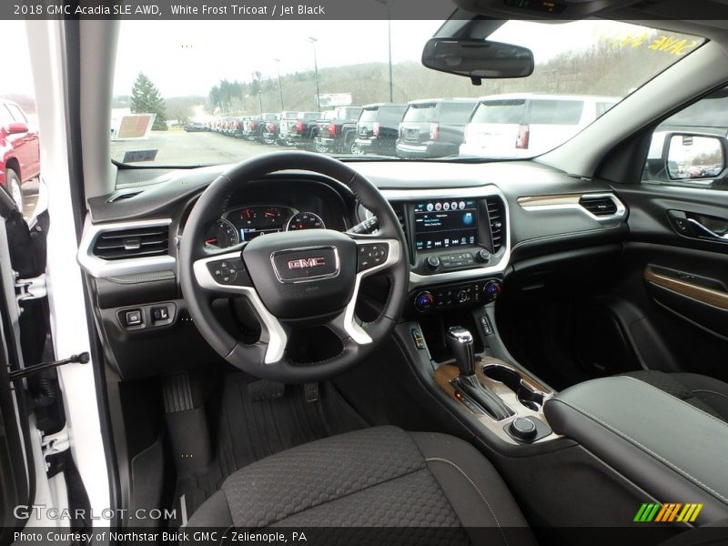 White Frost Tricoat / Jet Black 2018 GMC Acadia SLE AWD