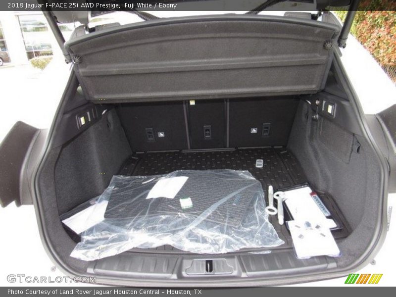 Fuji White / Ebony 2018 Jaguar F-PACE 25t AWD Prestige