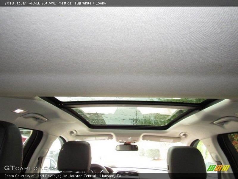 Fuji White / Ebony 2018 Jaguar F-PACE 25t AWD Prestige