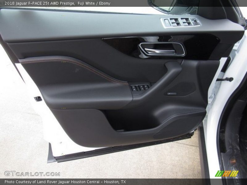 Fuji White / Ebony 2018 Jaguar F-PACE 25t AWD Prestige