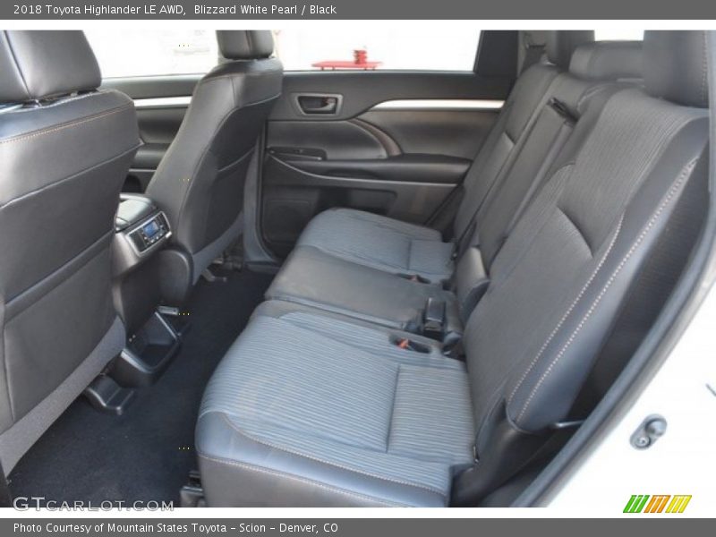 Blizzard White Pearl / Black 2018 Toyota Highlander LE AWD