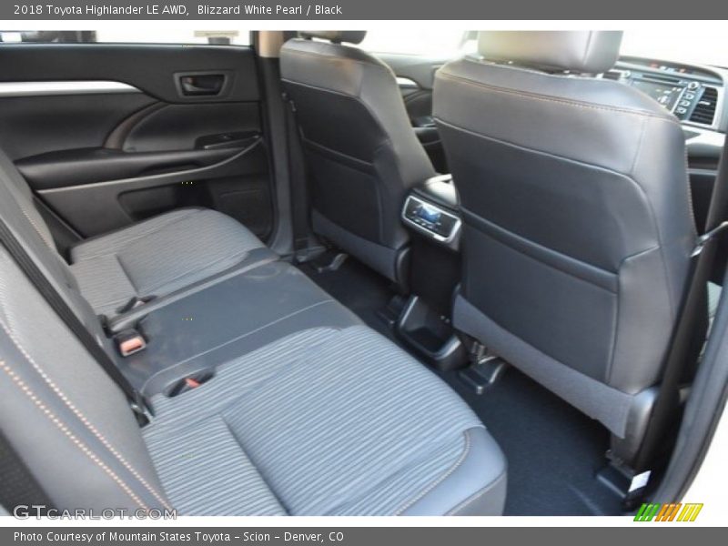 Blizzard White Pearl / Black 2018 Toyota Highlander LE AWD