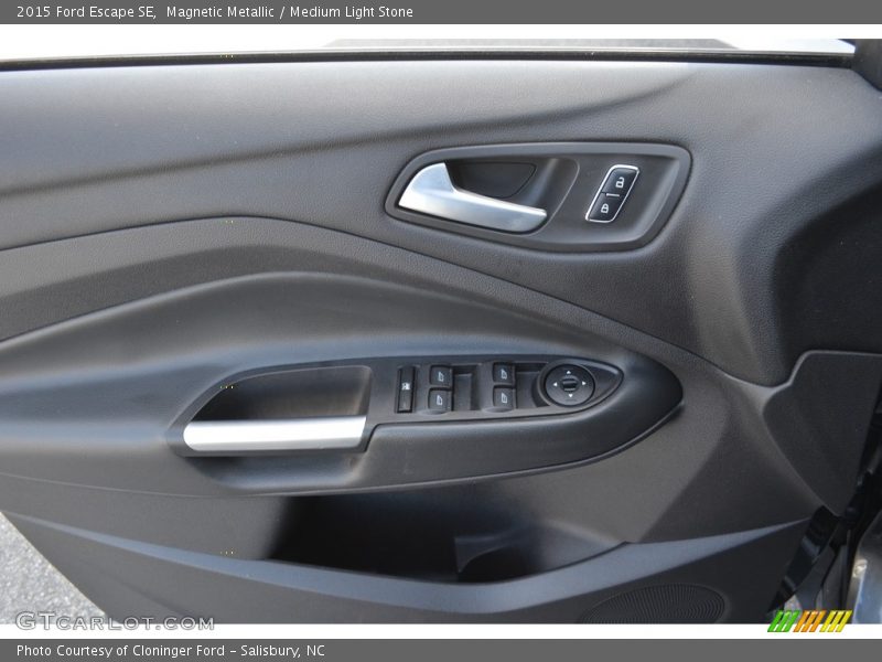 Magnetic Metallic / Medium Light Stone 2015 Ford Escape SE