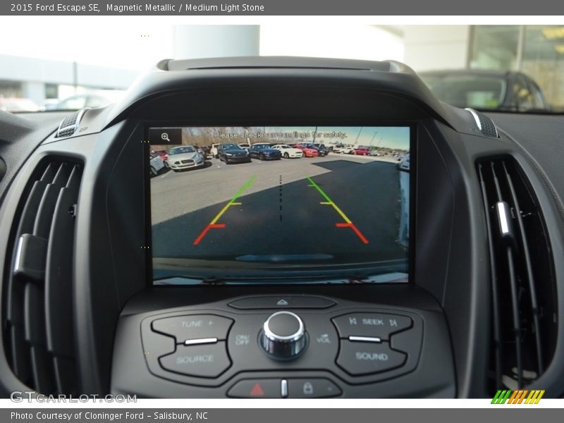 Magnetic Metallic / Medium Light Stone 2015 Ford Escape SE