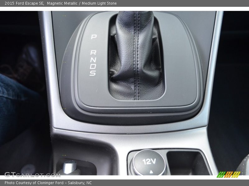 Magnetic Metallic / Medium Light Stone 2015 Ford Escape SE