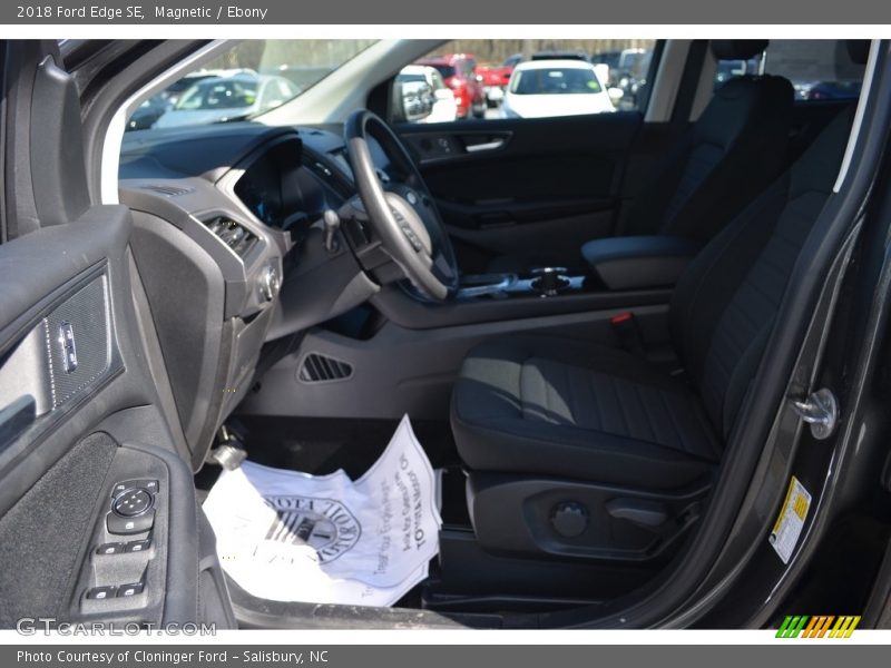 Magnetic / Ebony 2018 Ford Edge SE