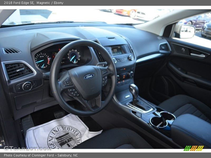 Magnetic / Ebony 2018 Ford Edge SE