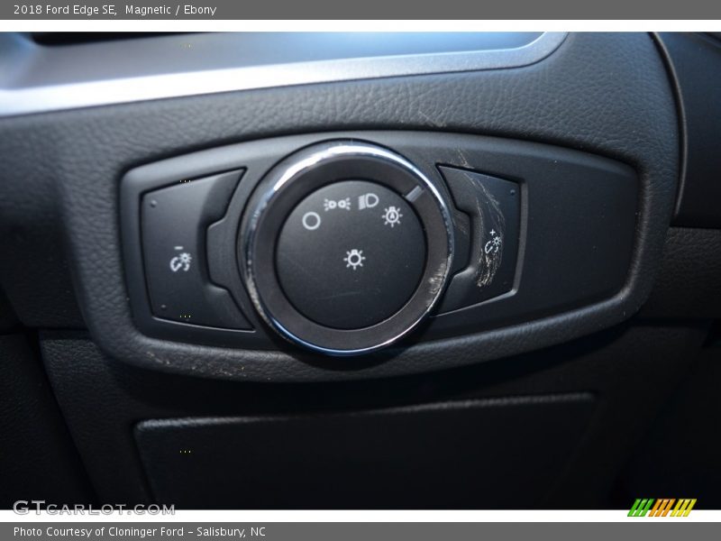 Magnetic / Ebony 2018 Ford Edge SE