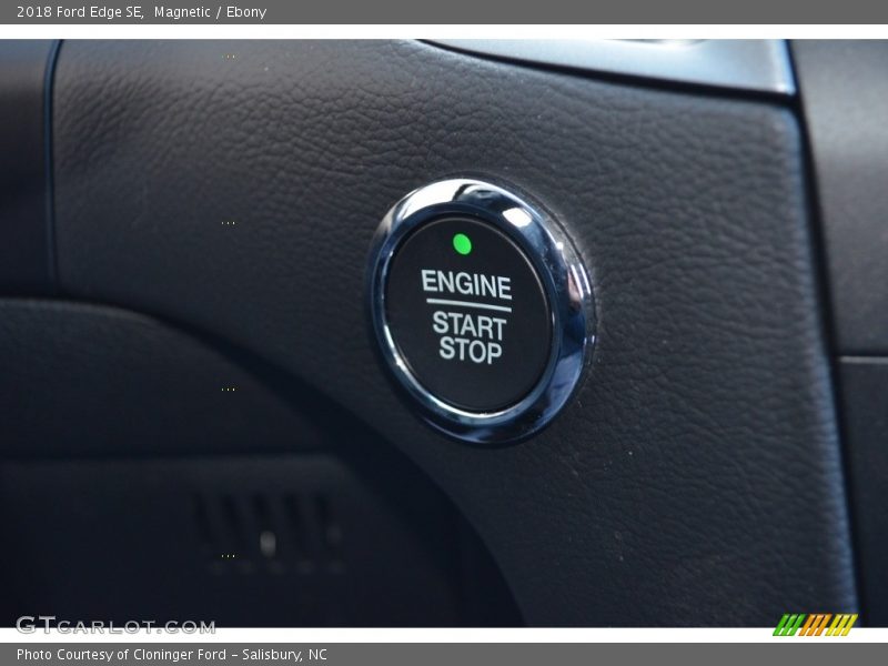 Magnetic / Ebony 2018 Ford Edge SE