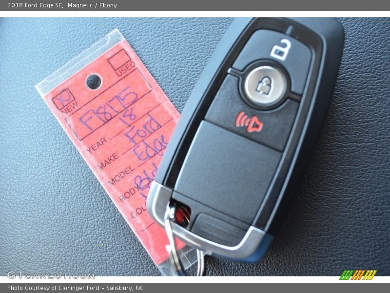 Magnetic / Ebony 2018 Ford Edge SE