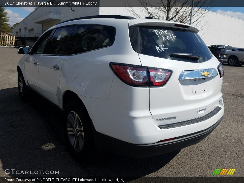 Summit White / Ebony 2017 Chevrolet Traverse LT