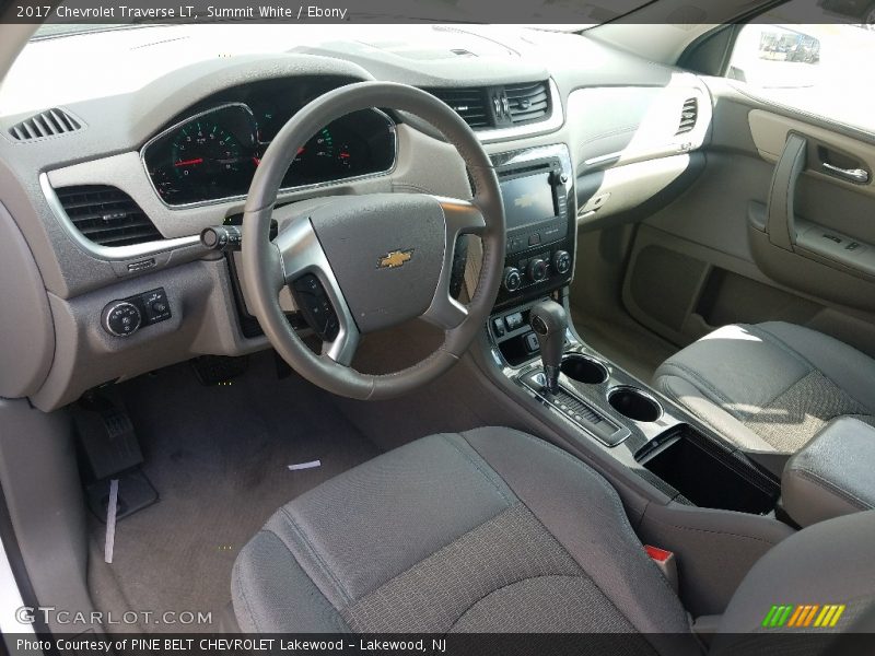 Summit White / Ebony 2017 Chevrolet Traverse LT