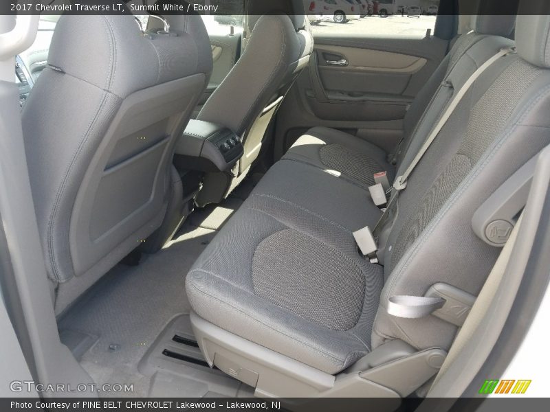 Summit White / Ebony 2017 Chevrolet Traverse LT