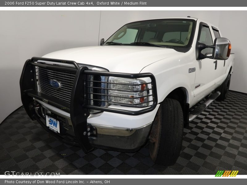 Oxford White / Medium Flint 2006 Ford F250 Super Duty Lariat Crew Cab 4x4