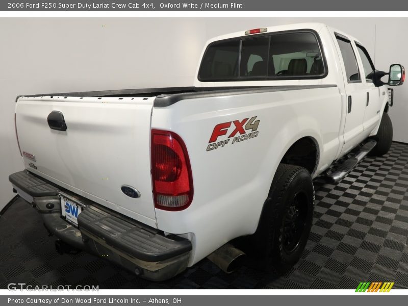 Oxford White / Medium Flint 2006 Ford F250 Super Duty Lariat Crew Cab 4x4