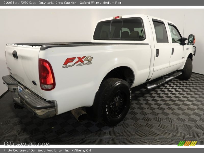 Oxford White / Medium Flint 2006 Ford F250 Super Duty Lariat Crew Cab 4x4