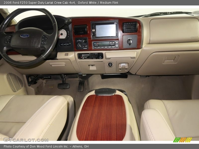 Oxford White / Medium Flint 2006 Ford F250 Super Duty Lariat Crew Cab 4x4