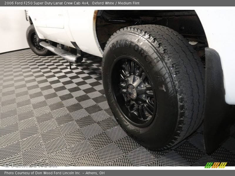Oxford White / Medium Flint 2006 Ford F250 Super Duty Lariat Crew Cab 4x4