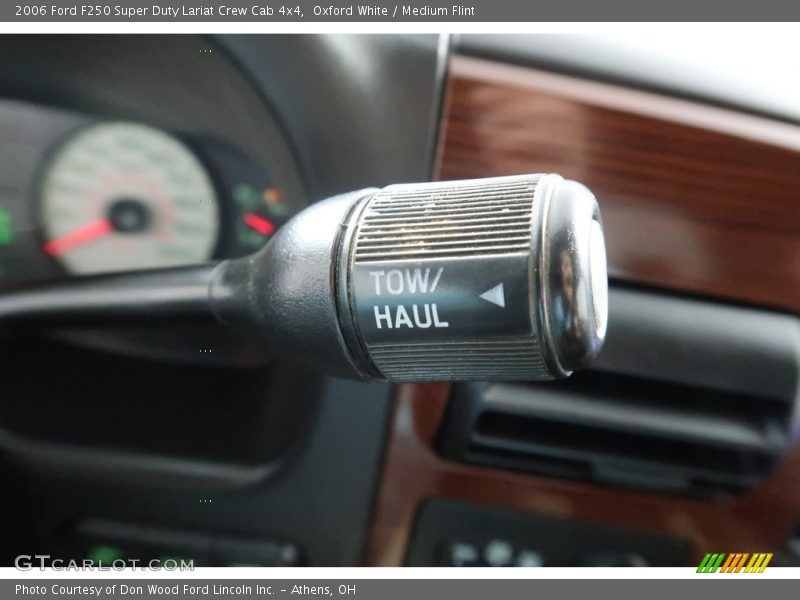 Oxford White / Medium Flint 2006 Ford F250 Super Duty Lariat Crew Cab 4x4