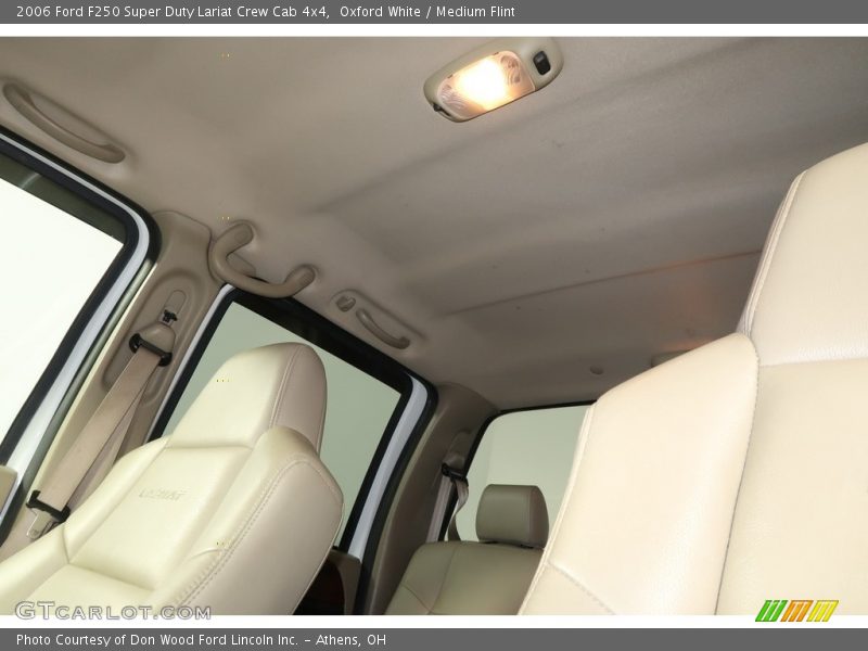 Oxford White / Medium Flint 2006 Ford F250 Super Duty Lariat Crew Cab 4x4