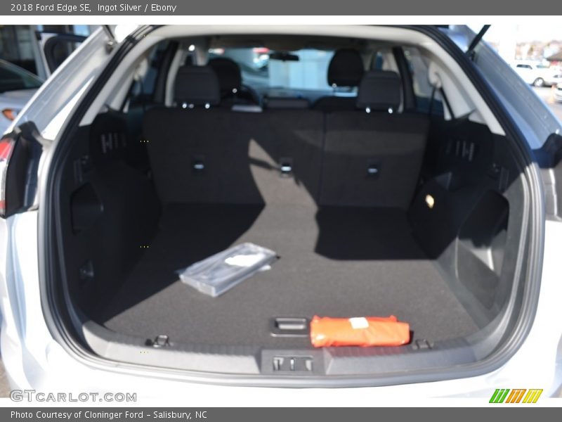 Ingot Silver / Ebony 2018 Ford Edge SE