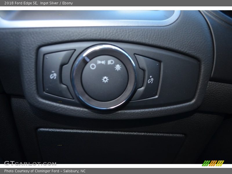 Ingot Silver / Ebony 2018 Ford Edge SE