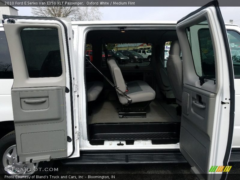 Oxford White / Medium Flint 2010 Ford E Series Van E350 XLT Passenger